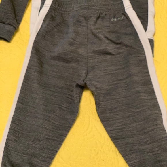 Nike Two-Piece Set - Picture 6 of 9